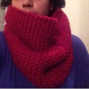Chunky Maroon Scarf