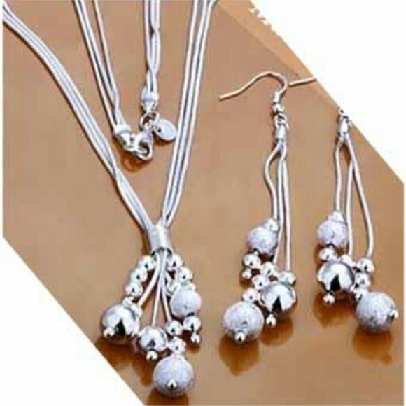 💰💰💰925 Silver Pearls Set