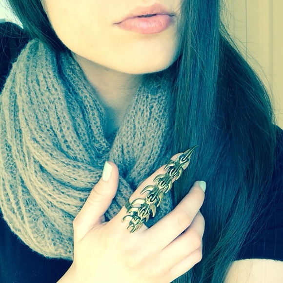 Owl Claw Ring