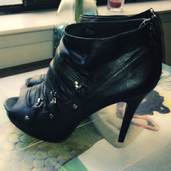 Simply Vera Booties