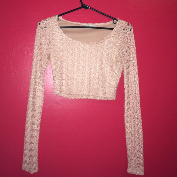 Long sleeve crop top