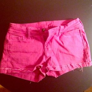 Cute pink jean shorts !