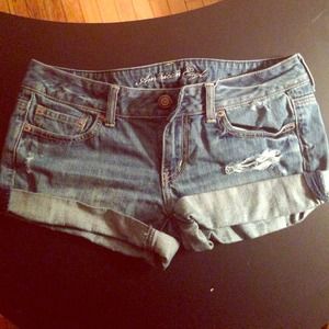 Classic distressed jean shorts