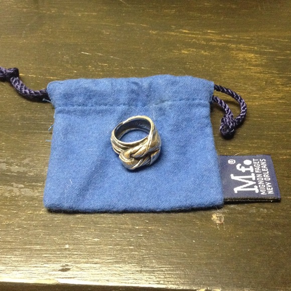 Mignon Faget single knot ring - Picture 1 of 3