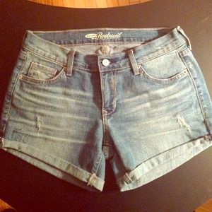 Hand cut and stitched jean shorts ! PERFECT length