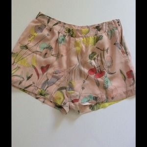 H&M short pant for woman.