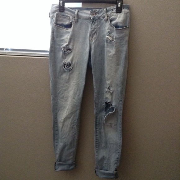 Ripped skinny jeans
