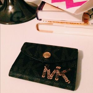 TODAY ONLY Michael Kors card holder