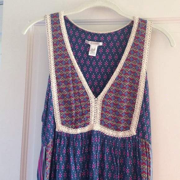 Mango Dresses & Skirts - Mango dress featuring a colorful pattern