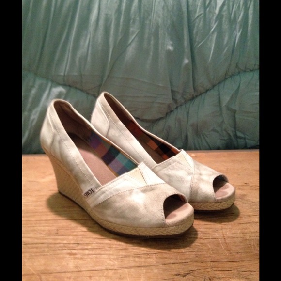 TOMS