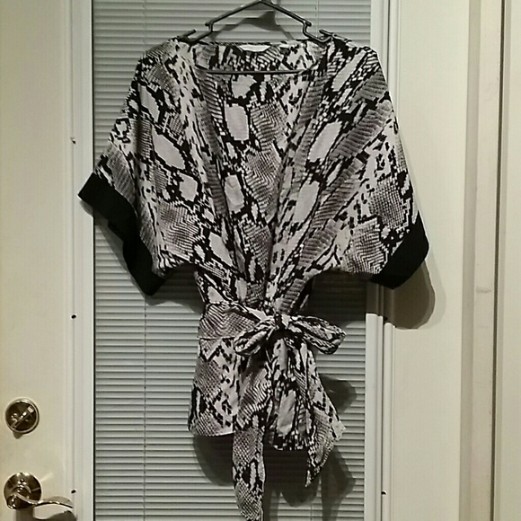 New York & Co Shirt