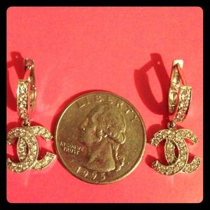 💖REAL 18kt white gold Designer earrings.💖