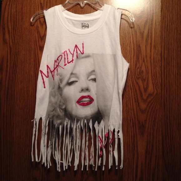 Tops - Fringe Marilyn Monroe shirt