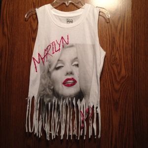 Fringe Marilyn Monroe shirt