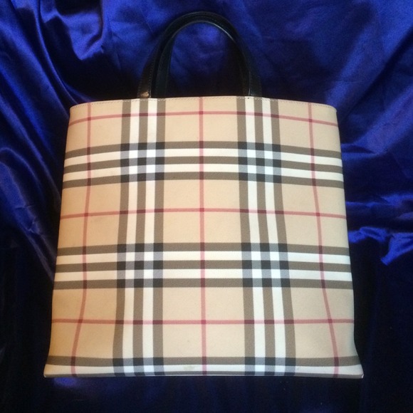 Authentic Burberry handbag ✨💛 good condition - Picture 2 of 4