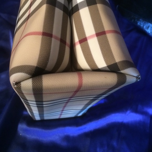 Authentic Burberry handbag ✨💛 good condition - Picture 3 of 4