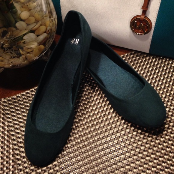 Shoes - Picture 2 of 3