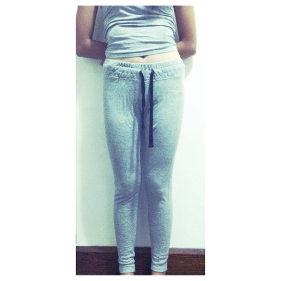 🚫traded🚫 Grey leggings sweatpants - Picture 1 of 1