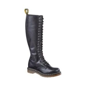 💥 Flash Sale 💥 Dr martens 1b6020 eye zip boots