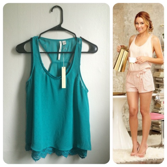 LC Lauren Conrad Tops - SALE 💥 lc (lauren conrad) // chiffon overlay lace