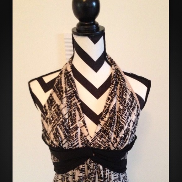BCBG Black and White Halter Dreas - Picture 2 of 4