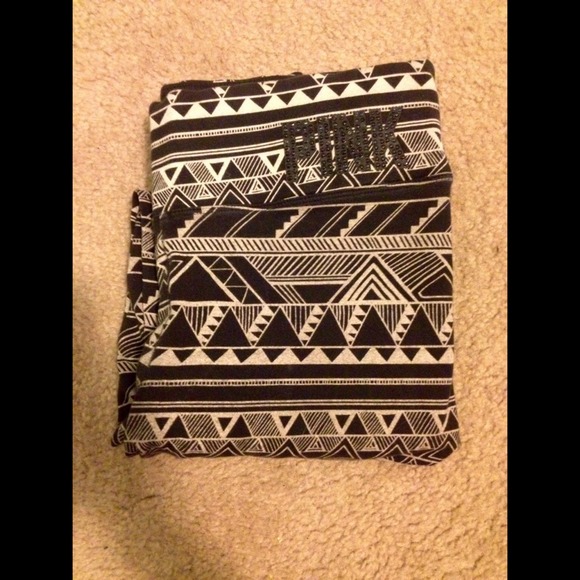 Cute tribal leggings
