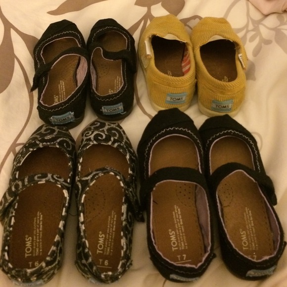 Four pairs of Tiny Toms for @brittstreasures
