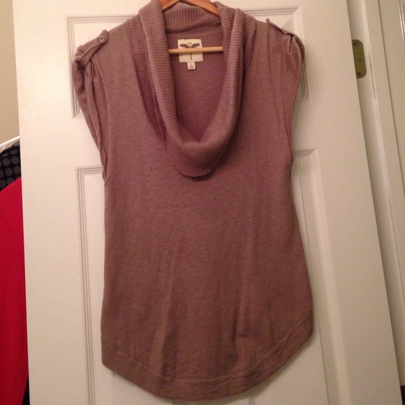 Brown sleeveless top