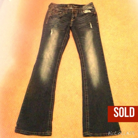 SOLD Gently worn Ariya Jeans size 7/8