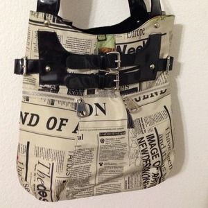 Newsprint Hand Bag 💁
