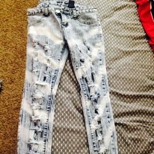Acid ripped jeans