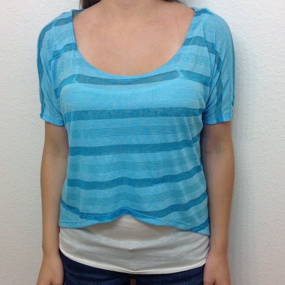 High-low crop top with tank - Picture 2 of 2