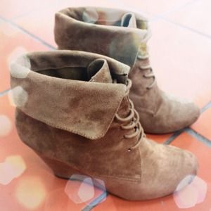 Khaki Nine West Wedge Booties