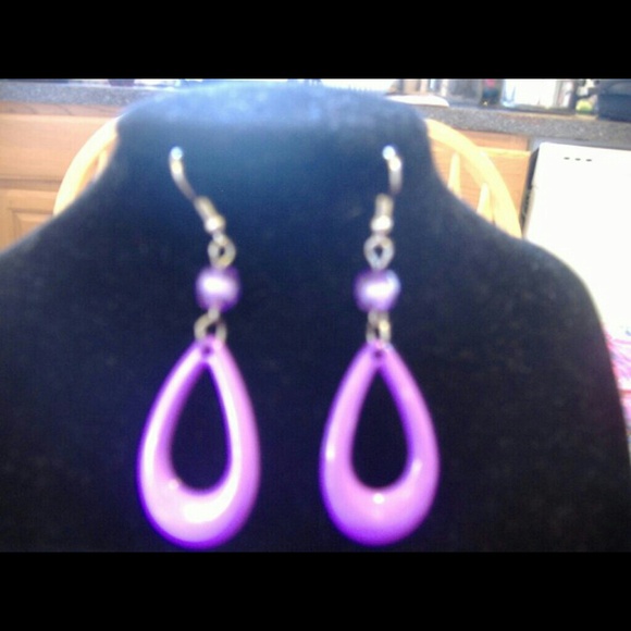 Accessories - Purple eyedrop dangle earrings