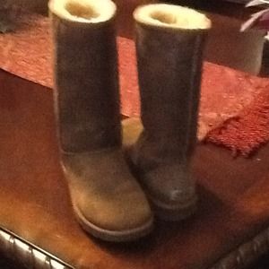 Tall tan UGGs