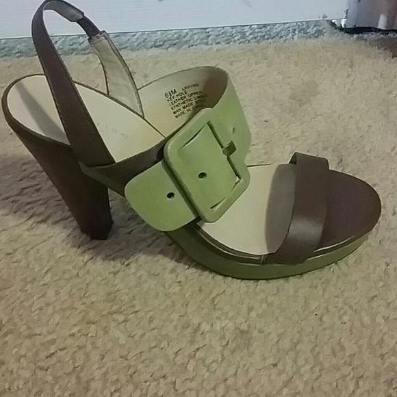 Kenneth cole reaction heels