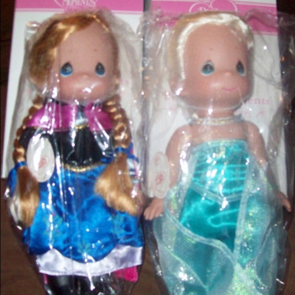 Frozen Precious Moments Dolls 12" - Picture 2 of 2