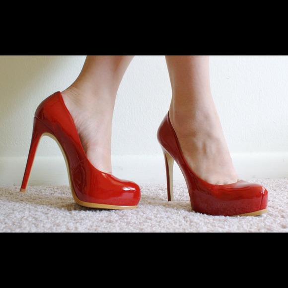 ❤️❤️Kelsi Dagger Linzy Pumps❤️❤️