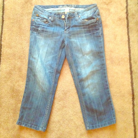 Refuge capris pants !