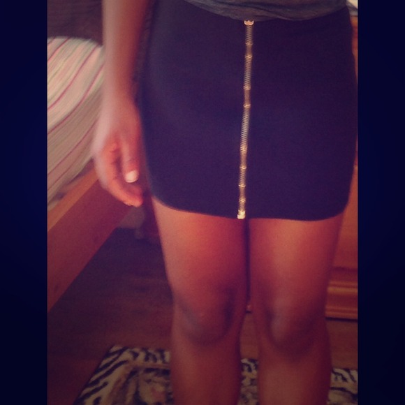 Black skirt