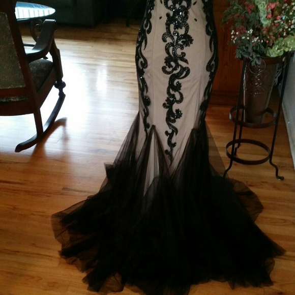 SOLD Elegant black jeweled Jovani evening gown - Picture 2 of 4