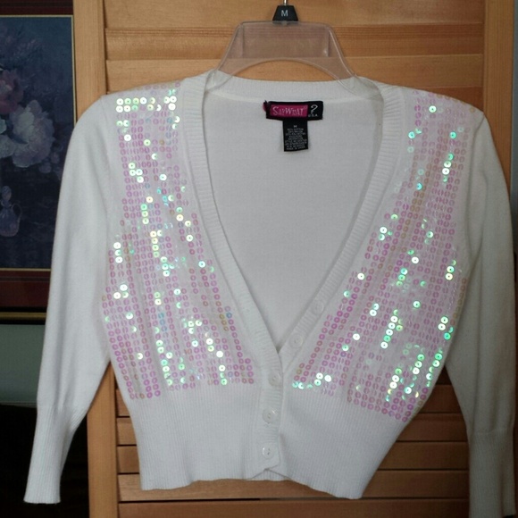 Juniors crop top with sequins