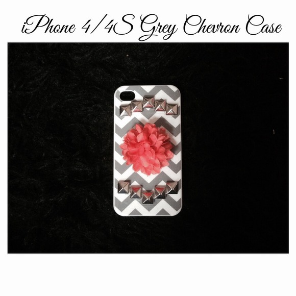iPhone 4/4S Grey Chevron Case