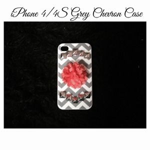 iPhone 4/4S Grey Chevron Case