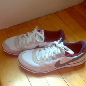 Nike Cortez - red white and navy