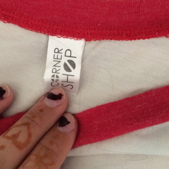 CROPPED URBAN OUTIFTTERS BASEBALL TEE - Picture 2 of 2