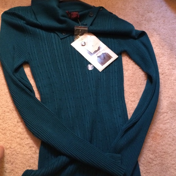 Blue/green sweater - Picture 3 of 3