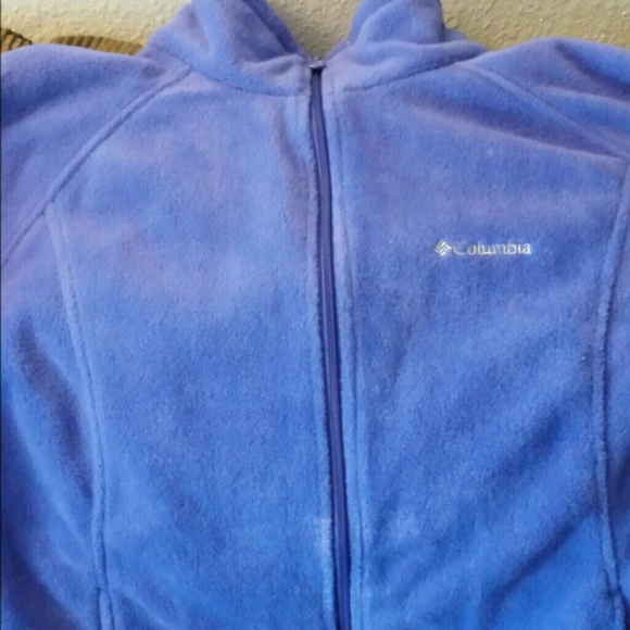Columbia sweatshirt