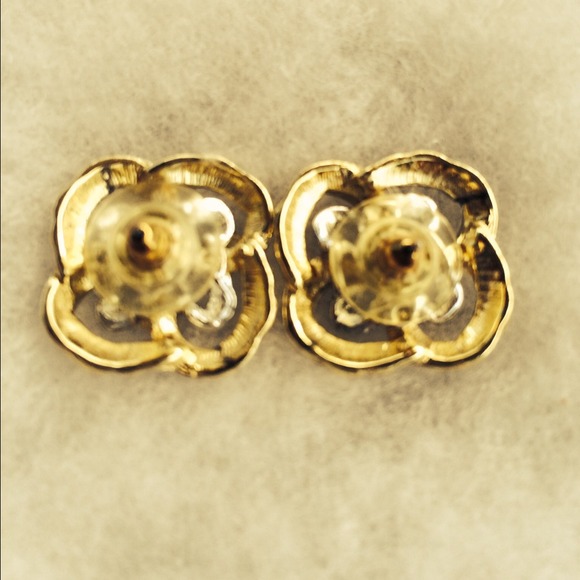 Beautiful Gold/Silvertone Earrings - Picture 2 of 2