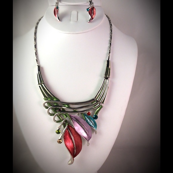 Flower Necklace Set